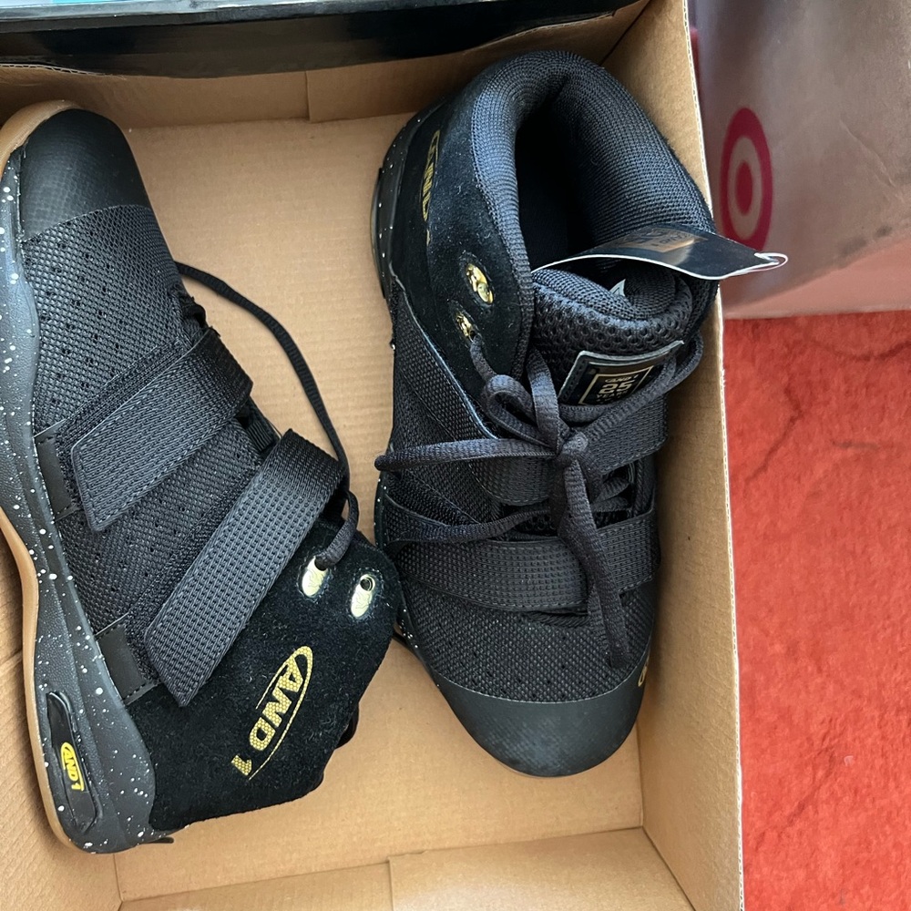 AND1 25 years Black and Gold Basketball Shoes Size 5 youth NWT